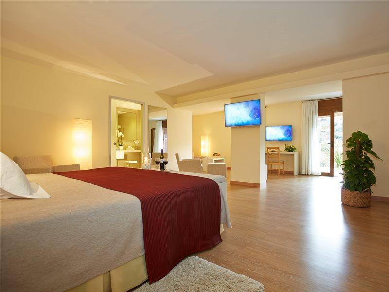 L'Hermitage Hotel & Spa Ориент Екстериор снимка