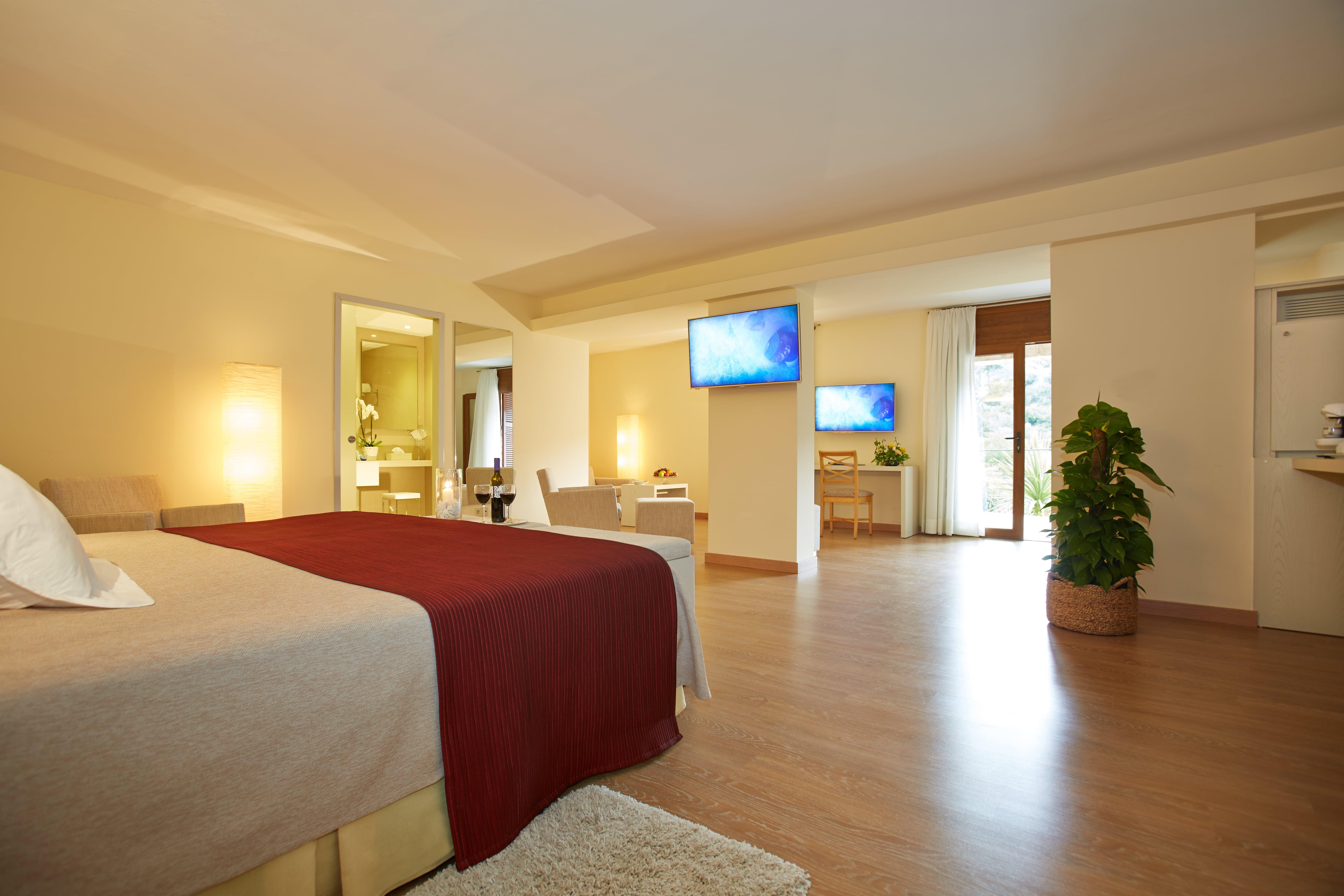 L'Hermitage Hotel & Spa Ориент Екстериор снимка